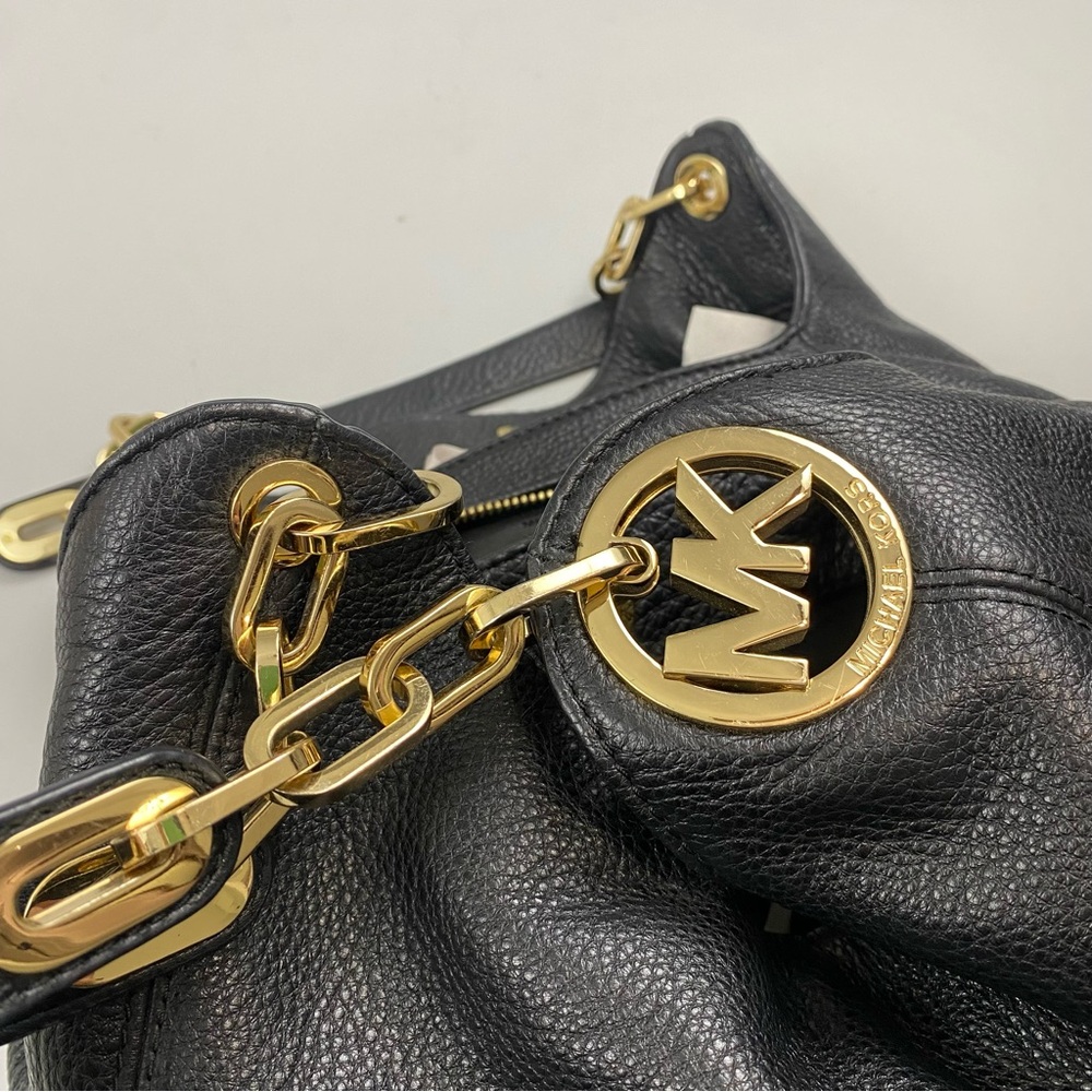 Michael Kors Fulton Shoulder Bag Black Pebble Leather Gold Tone Chain and Logo - Picture 8 of 16
